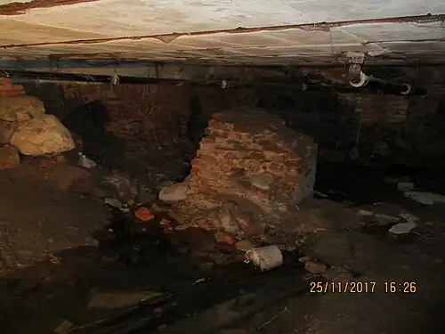 Fundamente unterhalb des Schlosses (2017)