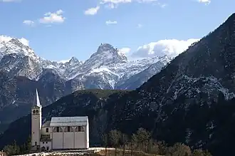 Monte Duranno von Valle di Cadore aus gesehen
