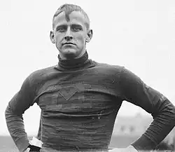 Charles Dvorak – vier Jahre später Olympiasieger – trat zum Wettkampf nicht an, weil dieser sonntags&nbsp;stattfand