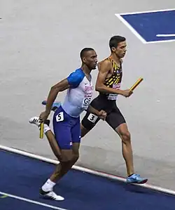 Matthew Hudson-Smith (blaues Trikot) – Rennen nicht&nbsp;beendet