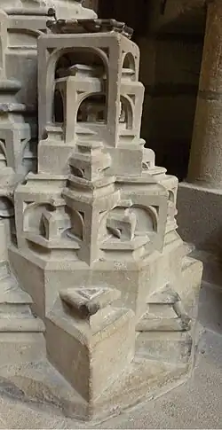 Detail vom Fuß des Sakramentshauses