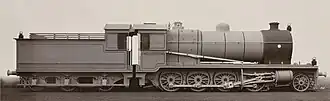 Werkfoto einer Lokomotive der Variante B mit 4000 Gallonen-Tender, die von der North British Locomotive Company für die North Western Railway (NWR) 1906 gebaut wurde