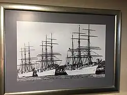 Foto der Schwesterschiffe in der Offiziersmesse (1938)