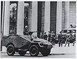 BTR-40 1961 in Berlin am Brandenburger Tor