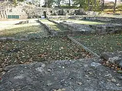 Schlossfundamente (2012)