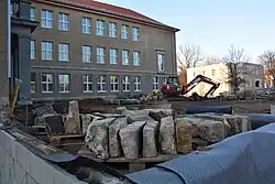 Vorplatz des Altbaus während der Umbaumaßnahmen