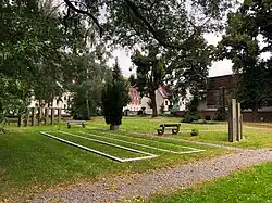 Memento, Gedenkstätte für die Opfer des Zweiten Weltkriegs von Torsten Freche, 2005 (2021)