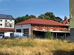 Die umgenutzte und stark veränderte ehemalige Turnhalle (2021)