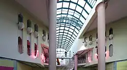 Eingangshalle von der Zwischenebene aus (2007)