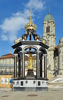 2013 restaurierter Marienbrunnen