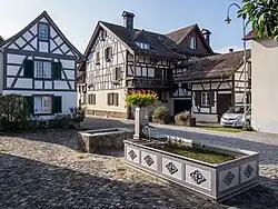 Eiserner Brunnen an der Dorfstrasse