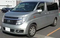 Nissan Elgrand E51 (2002–2004)