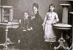 Elisabeth Mann mit ihren Kindern Henry und Alice