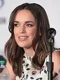 Elizabeth Henstridge (2016)