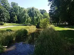 Jülich: Ellbach im Bereich der Promenade kurz vor dem Hallenbad