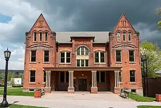 Gillett Memorial Hall (1891)
