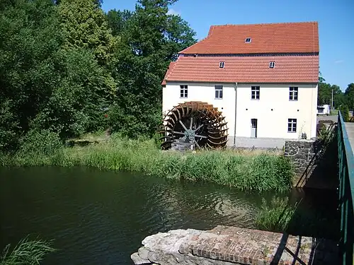 Elstermühle Plessa mit Zuppinger-Rad (⌀&nbsp;6&nbsp;m)