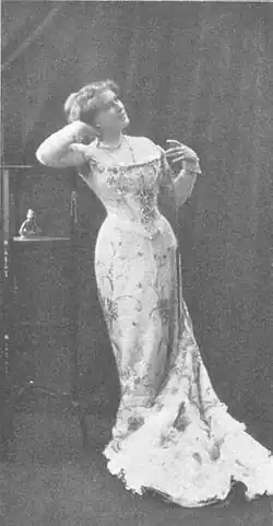 Emmy Remolt als Magda in Hermann Sudermanns „Heimat“, 1904.