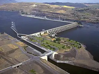 The Dalles Dam, Blick in Richtung Oregon