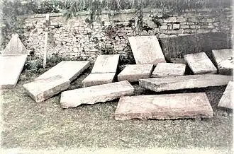 Juli 1990 Grabplatten sind wieder da!