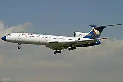 Tupolew Tu-154M der Eram Air