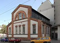 Basikale Maschinenhalle (erbaut ca. 1900) der ehem. Ottakringer Eisengießerei u. Maschinenfabrik Fernau (Wattgasse 30–32)