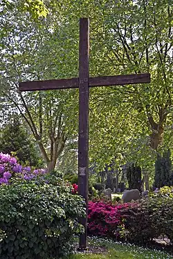 2013 entferntes Turmkreuz