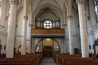 Blick zur Orgel