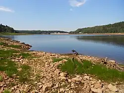 Talsperre bei Niedrigwasser