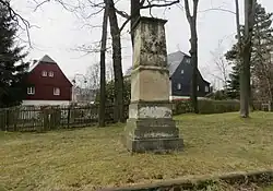 Pfarrhaus, Kirchnerhaus und Kriegerdenkmal