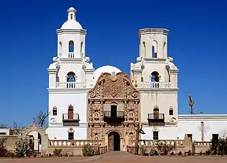 Außenansicht San Xavier del Bac