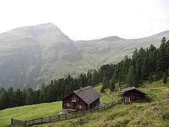 Stanziwurten von Osten bei Nieselregen