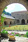 Abbaye Saint-Martin du Canigou, Kreuzganghof, Nordwestecke