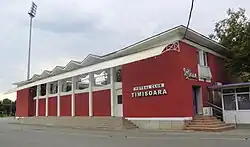 Das Vereinshaus des FC Timișoara neben dem Stadion Dan-Păltinișanu (2010)
