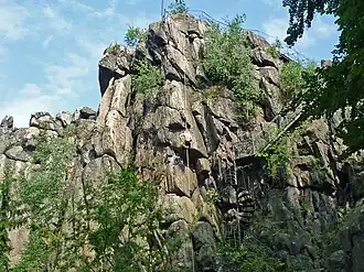 Begehbarer Felsen am Forstberg