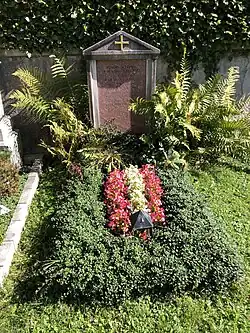 Familiengrab von Anton und Hellmut Schöner