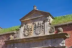 Wappen über dem Eingang zur Festung Dömitz in Dömitz