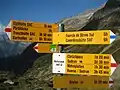 Wegweiser in der Nähe der Etzlihütte