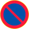 Schild „Parken verboten“ in Finnland