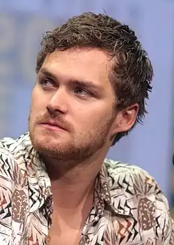 Finn Jones spielt Danny Rand / Iron Fist