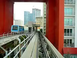 Miami-Dade Metromover mit Kabine des Typs Adtranz C-100