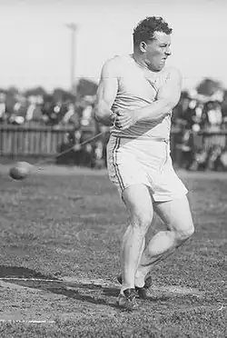 Dritter Olympiasieg in Folge für John&nbsp;Flanagan