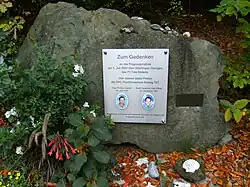 Stein zum Gedenken an die Piloten