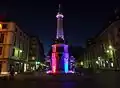 Brunnen in Nationalfarben beleuchtet nach dem Anschlag in Nizza 2016
