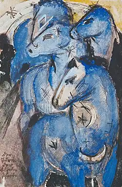 Gemälde von vier blauen Pferden, die sich eng übereinander befinden. Auf ihren Körpern sind Sterne gezeichnet. Sie blicken nach links, wo dunkle Farbe aufgetragen ist. Der Himmel ist in gelb-weißen Streifen gemalt.