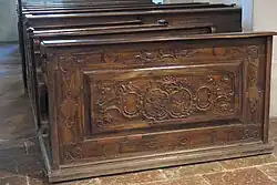 Kirchenbank im Stil des Rokoko