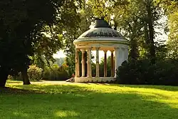 Freundschaftstempel im Park Sanssouci in Potsdam, errichtet 1768–70