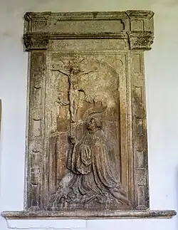 Epitaph des Dompropstes im Kreuzgang (Westseite) des Würzburger Doms.