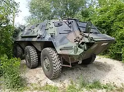 Transportpanzer Fuchs der Bundeswehr mit Dreifarb-Tarnanstrich