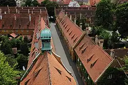 Fuggerei, Augsburg, Herrengasse, erbaut 1516–1523 von Jakob Fugger als gemeinnützige Stiftung